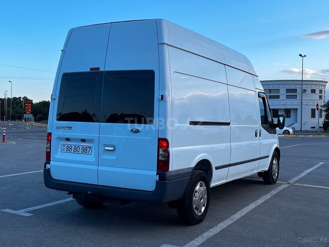 Ford Transit-6