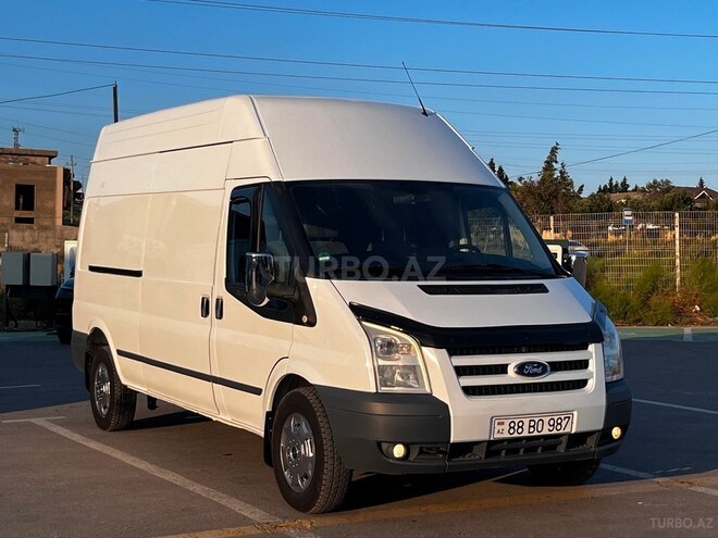 Ford Transit-5