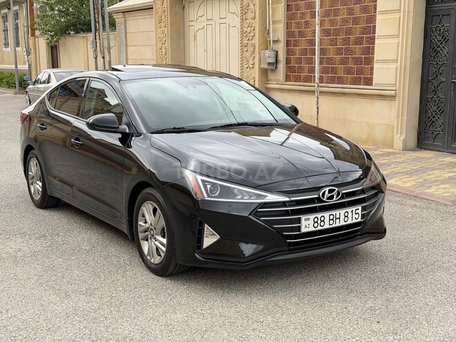 Hyundai Elantra-3