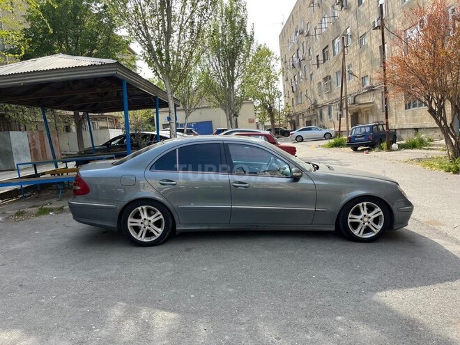 Mercedes E 220-3