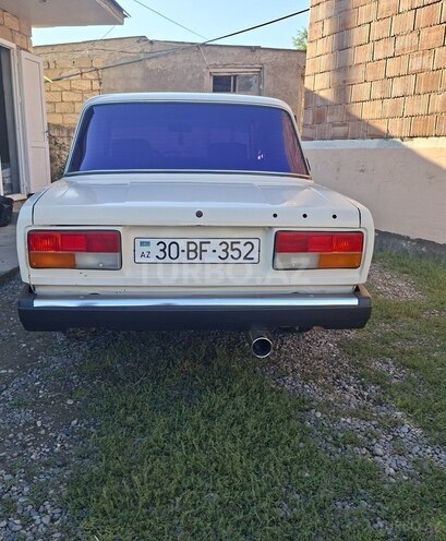 LADA (VAZ) 2107-2