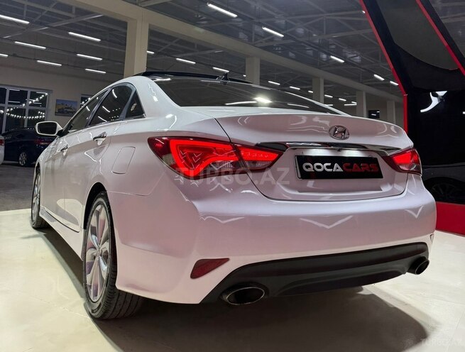 Hyundai Sonata-11