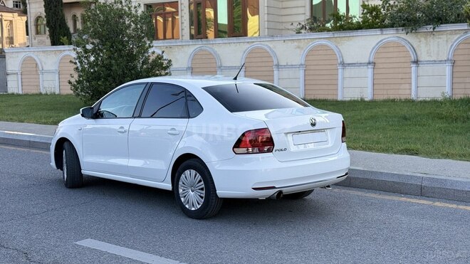 Volkswagen Polo-3