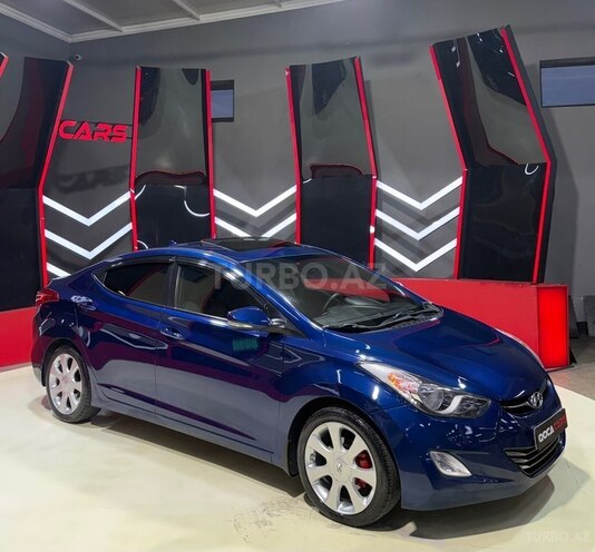 Hyundai Elantra-4
