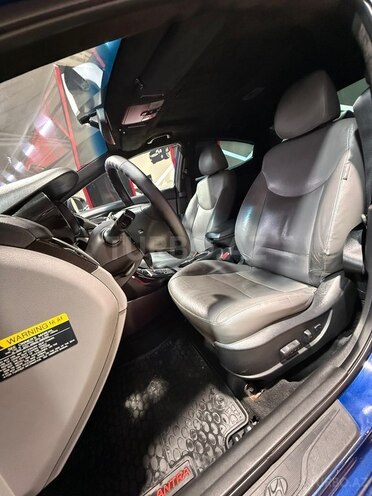 Hyundai Elantra-15