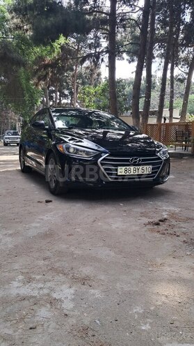 Hyundai Elantra-1