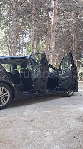 Hyundai Elantra-9