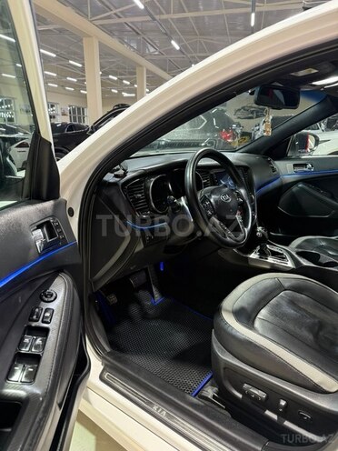 Kia Optima-15