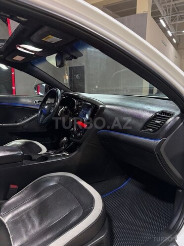 Kia Optima-17