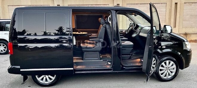 Volkswagen Multivan-3