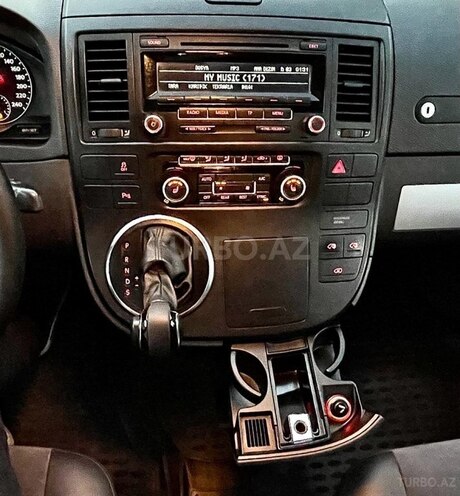 Volkswagen Multivan-5
