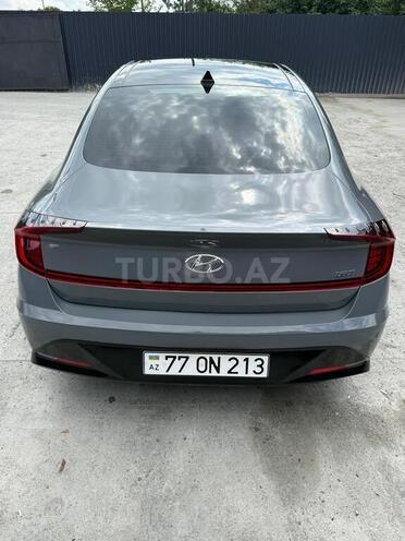 Hyundai Sonata-2