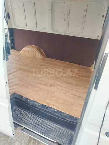 Ford Transit-11