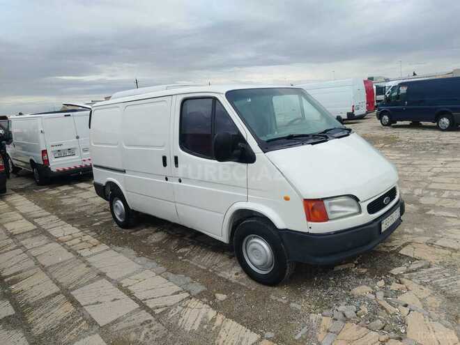 Ford Transit-2