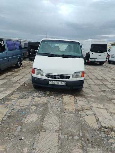 Ford Transit-1