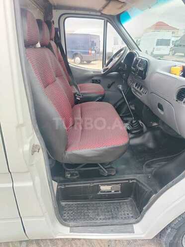 Ford Transit-12
