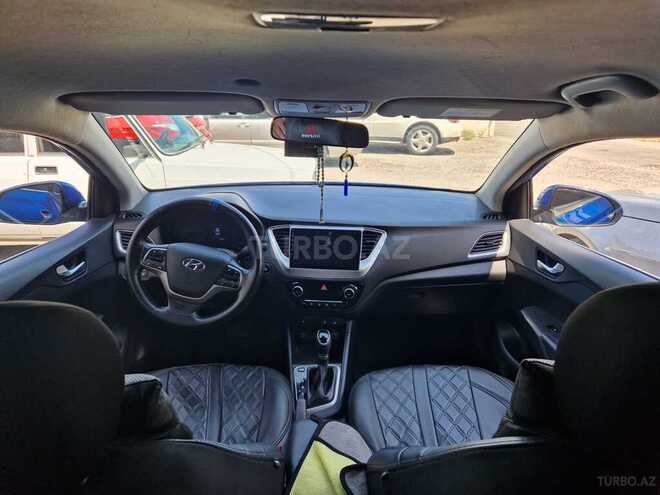 Hyundai Accent-3