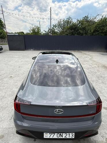 Hyundai Sonata-11