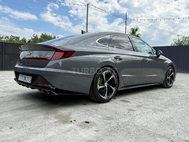 Hyundai Sonata-14