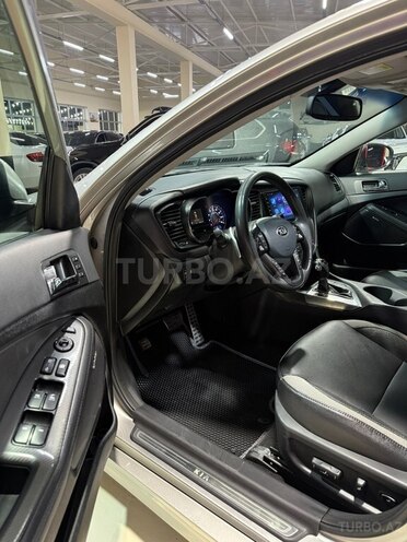 Kia Optima-15