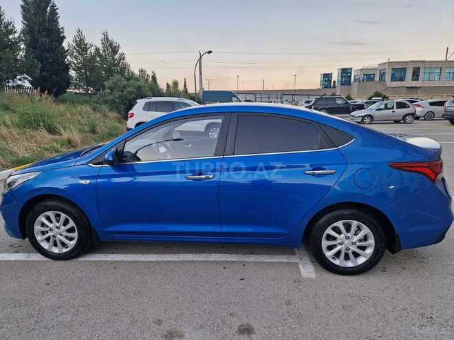 Hyundai Accent-14