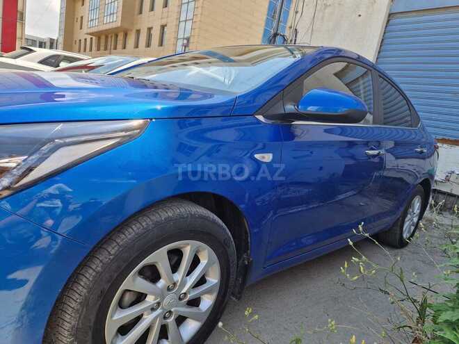 Hyundai Accent-8
