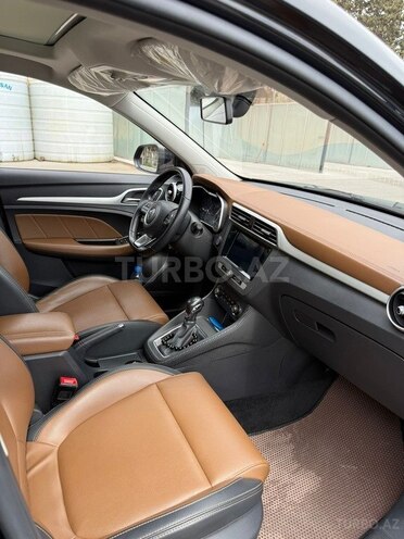 MG ZS-12