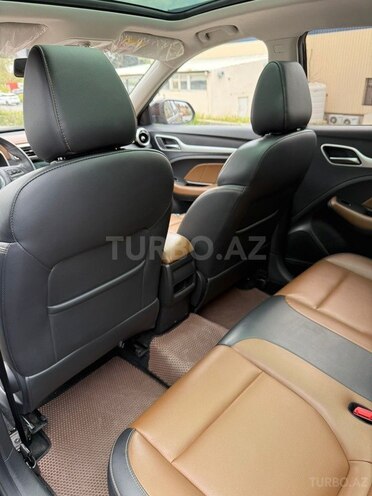 MG ZS-11