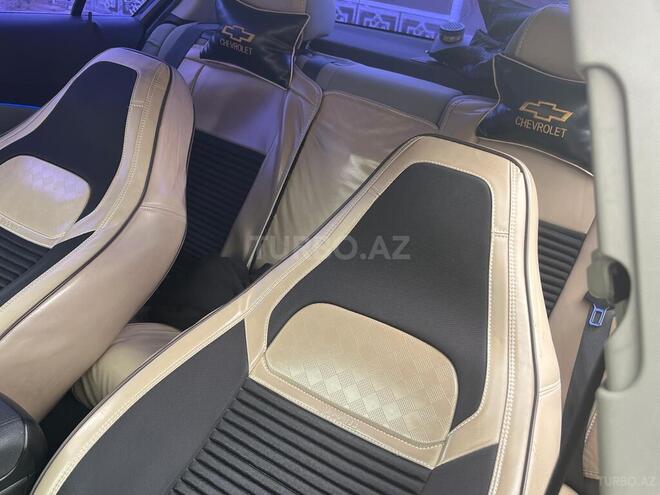 Chevrolet Cruze-9