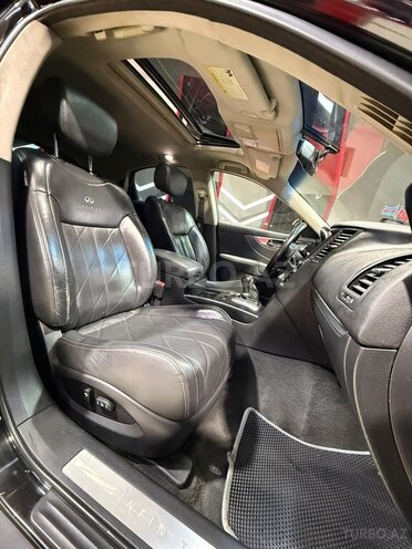 Infiniti FX35-18
