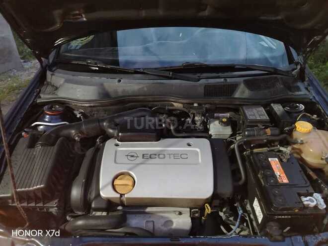 Opel Astra-10