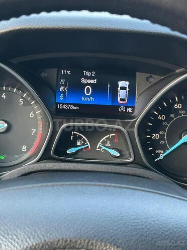Ford Focus-6