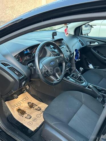 Ford Focus-8
