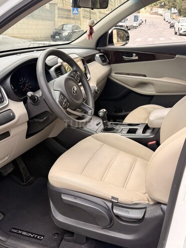 Kia Sorento-5