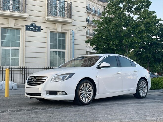 Opel Insignia OPC-4