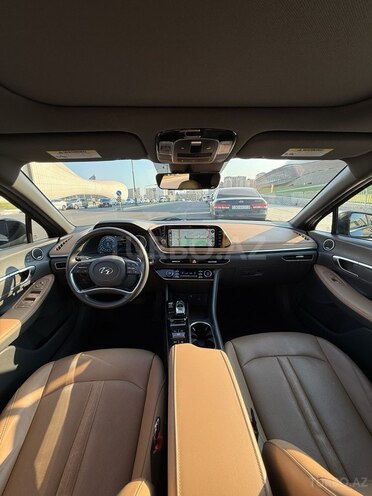 Hyundai Sonata-11