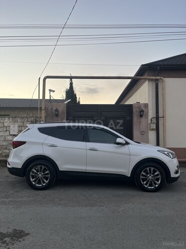 Hyundai Santa Fe-4