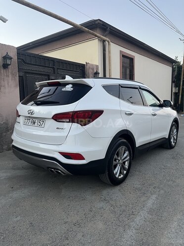 Hyundai Santa Fe-5