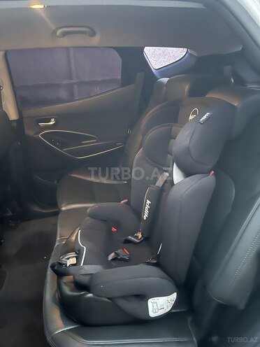 Hyundai Santa Fe-10
