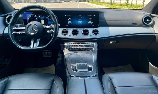 Mercedes E 300 de-3