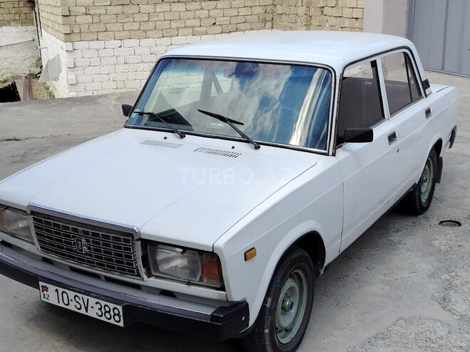 LADA (VAZ) 2107-1