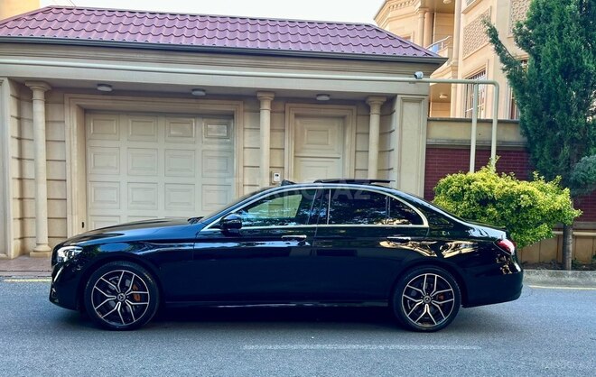 Mercedes E 300 de-5