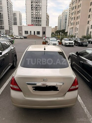 Nissan Tiida-7