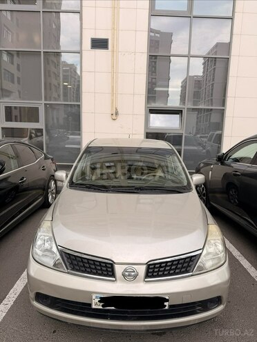 Nissan Tiida-8