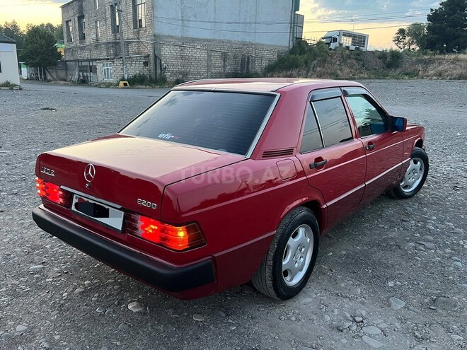Mercedes 190-7