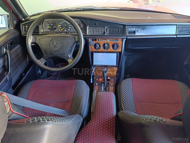 Mercedes 190-14