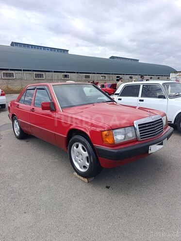 Mercedes 190-2
