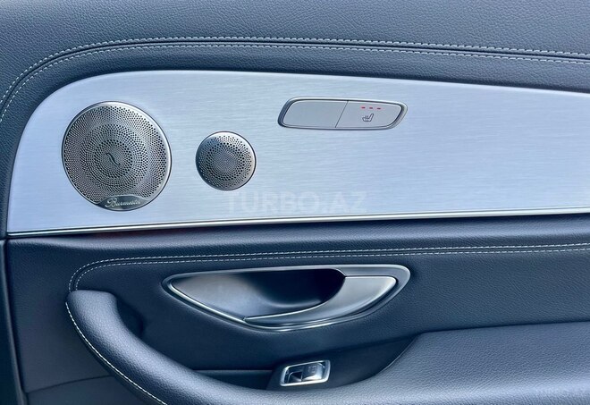 Mercedes E 300 de-19