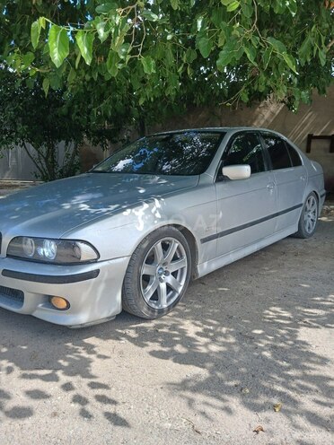 BMW 523-2