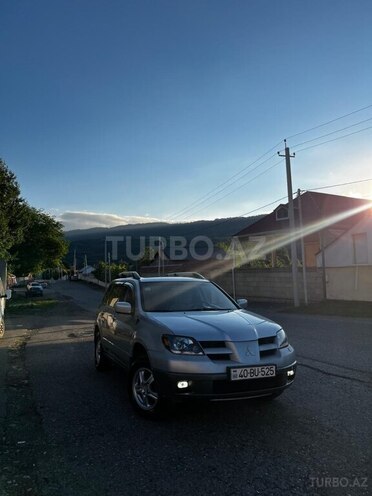 Mitsubishi Outlander-5